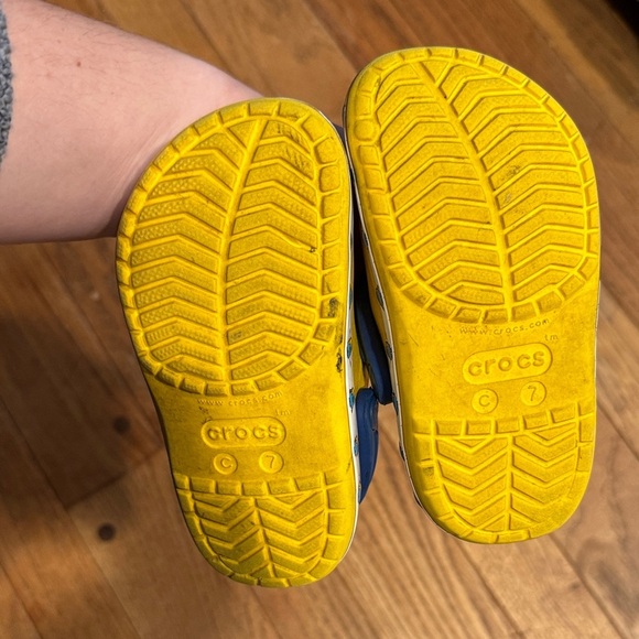 CROCS Kids Yellow and Blue Minions Sandals - Picture 2 of 4